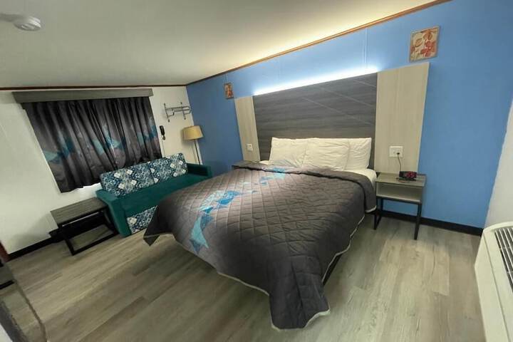 Room 12 of 42