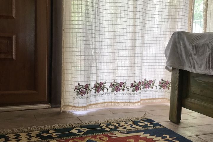 Room 49 of 90