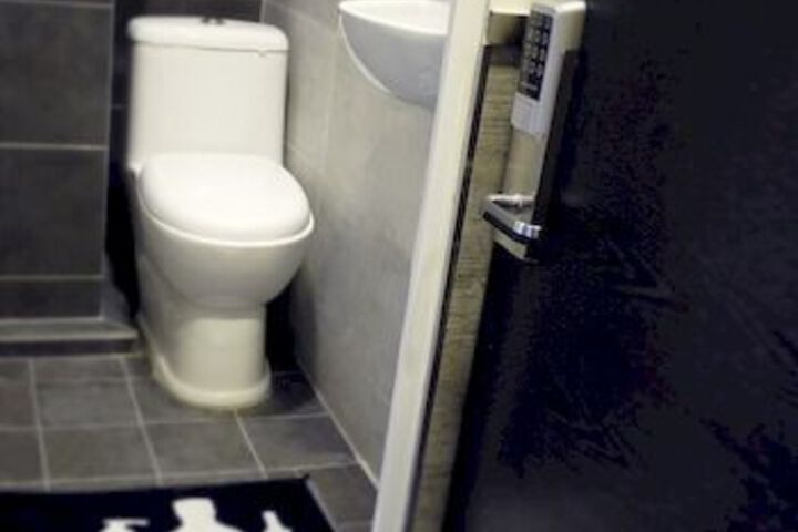 Room 4 of 53