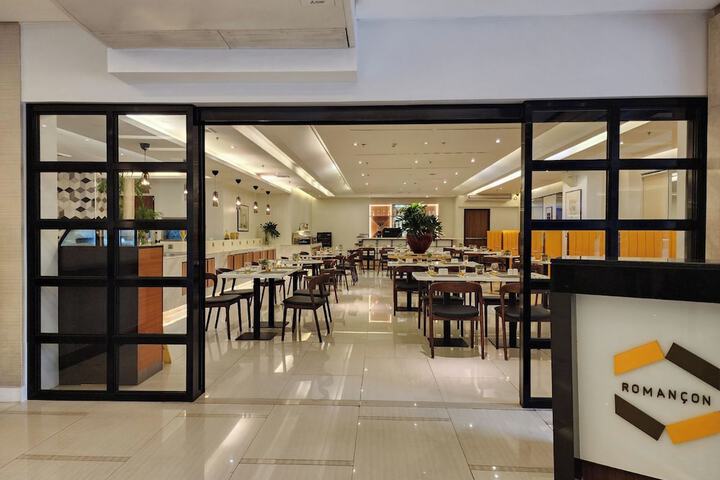 Dining Photos