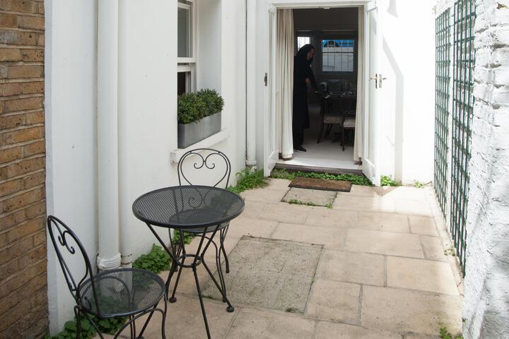 Photo of Veeve Charming 1 Bed just off Kings Road