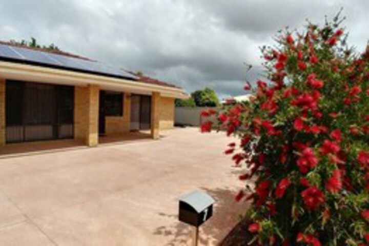 Hotel Exterior 7 of 20