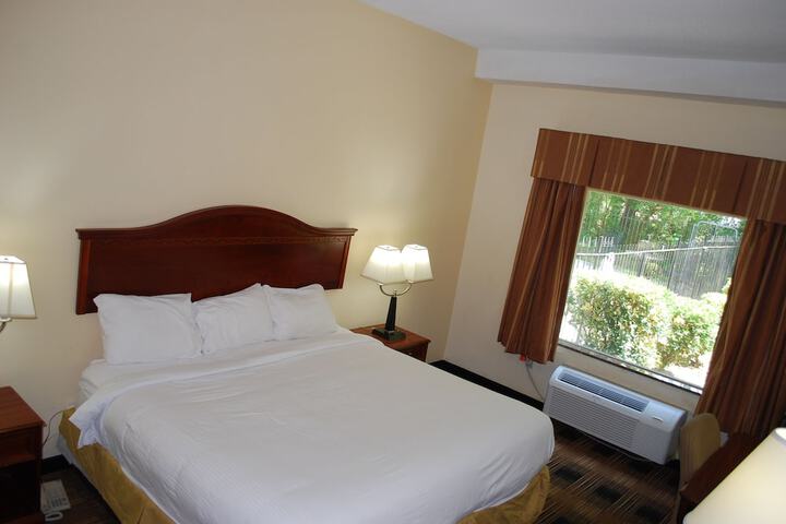 Room 16 of 50