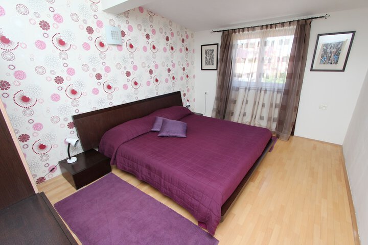 Room 13 of 54