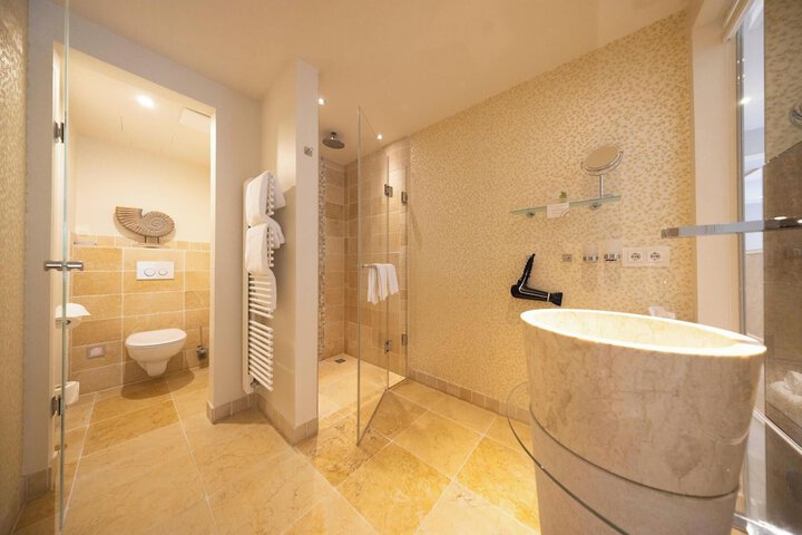 Room 20 of 55