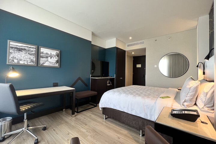 Room 20 of 137