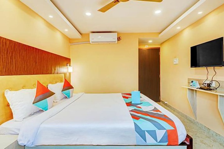 Room 12 of 26