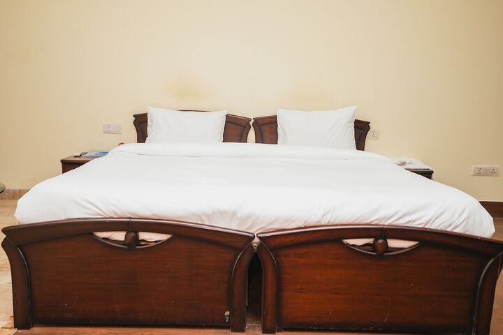 Room 10 of 39
