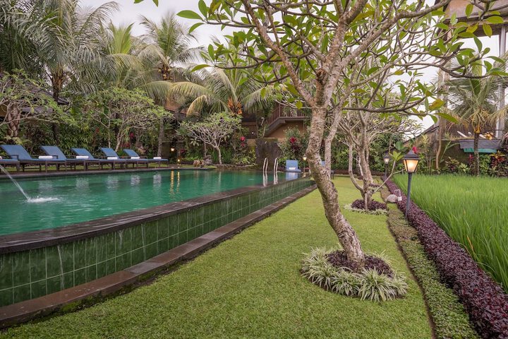 Pool 38 of 72