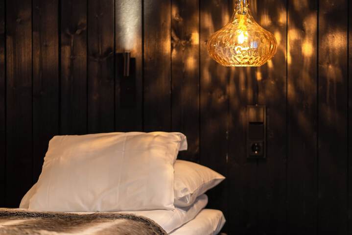 Room 13 of 52