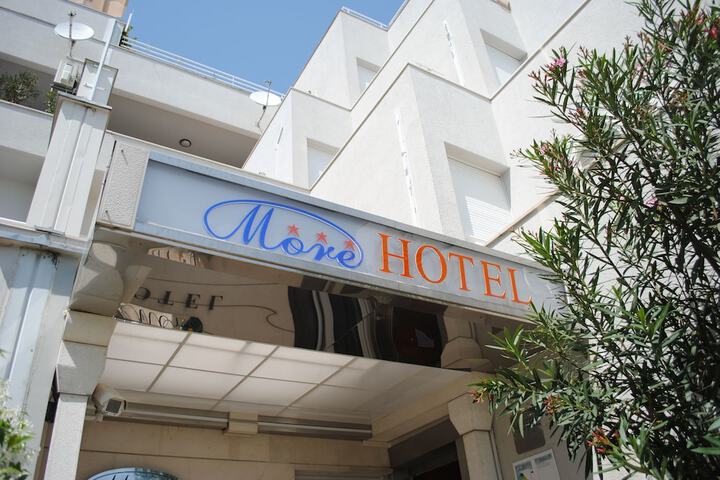Hotel 35 of 39