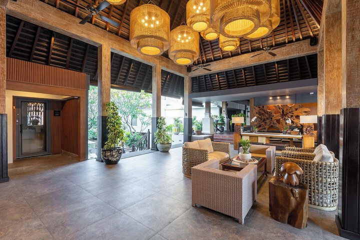 Lobby Entry