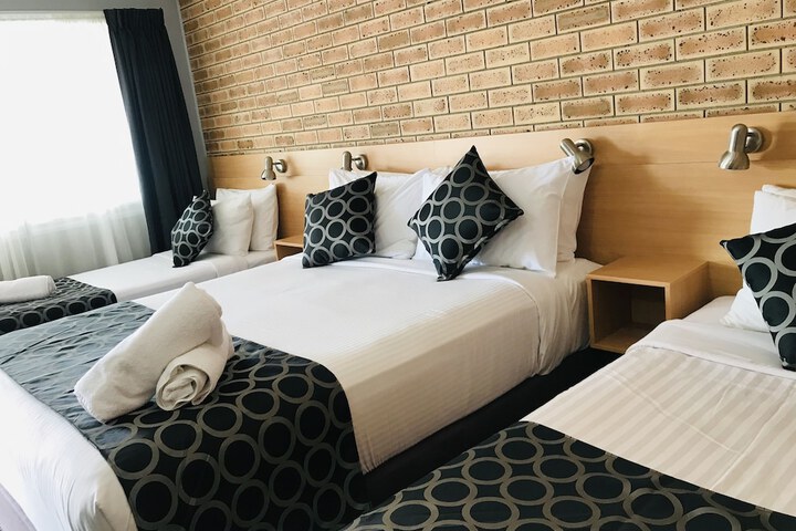Room 21 of 152