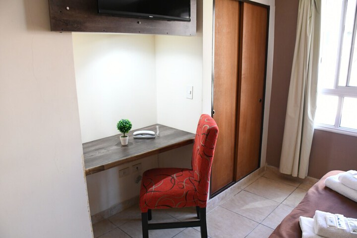 Room 47 of 76