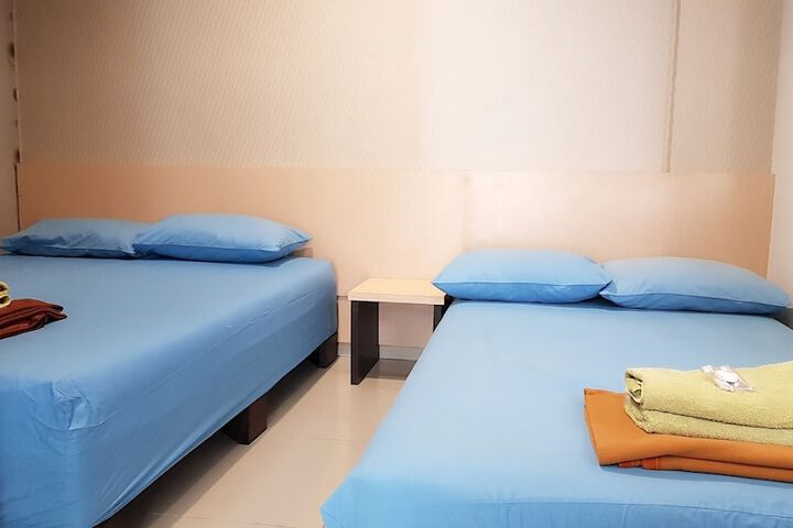 Room 9 of 39