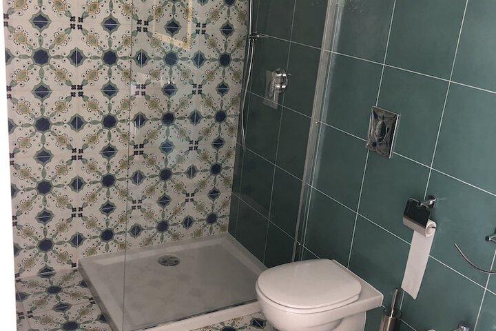 Room 18 of 64