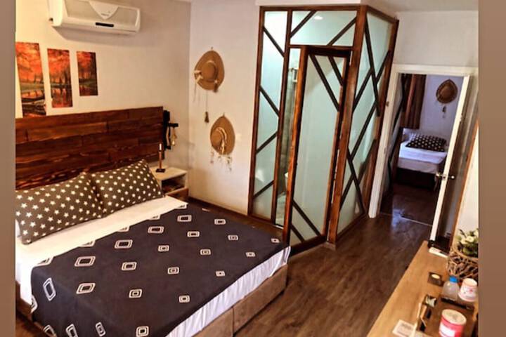 Room 18 of 104