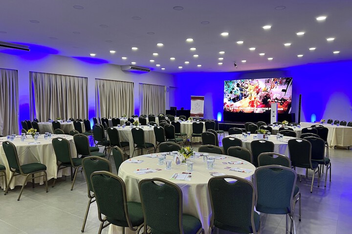 Ballroom/Hall 58 of 86