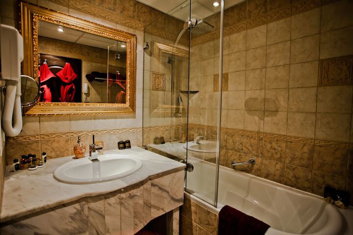 Bath Photo