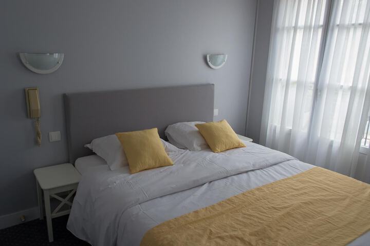 Room 12 of 43