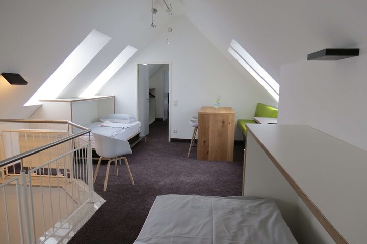 Room 90 of 125