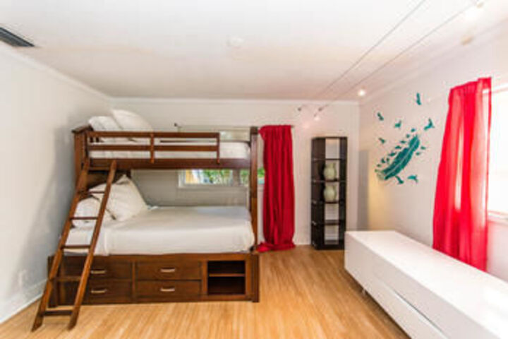 Room 163 of 524