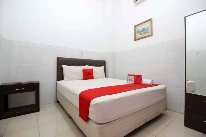 Room 10 of 23