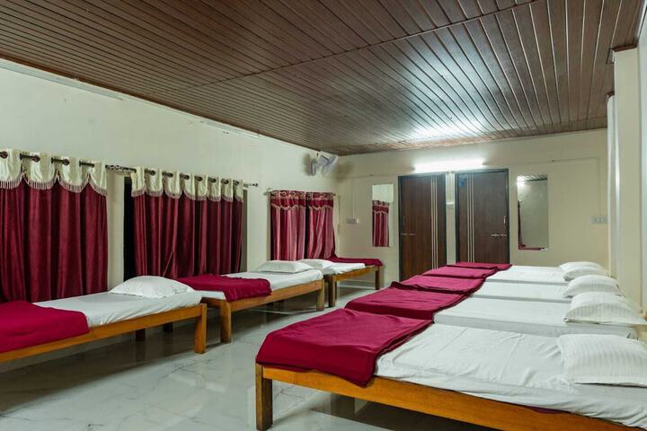 Room 18 of 40