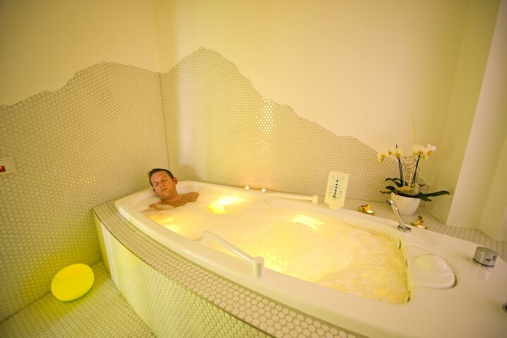 Spa 46 of 72