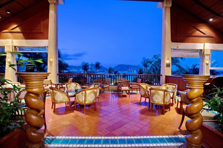 Lounge 192 of 257