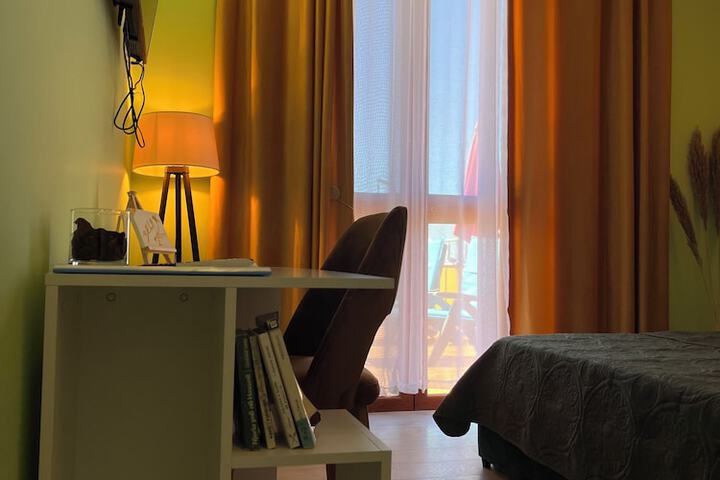 Room 26 of 146