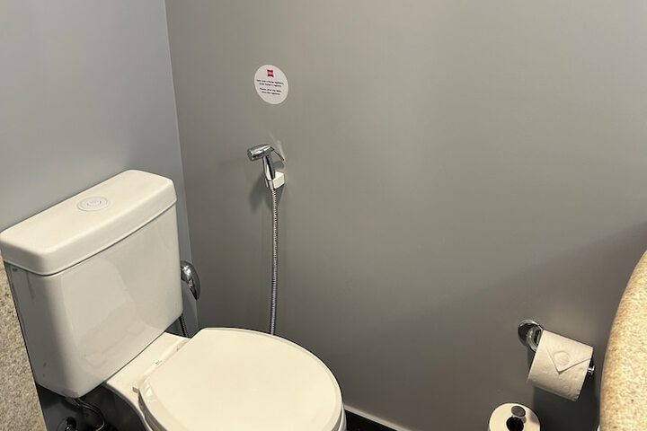 Room 72 of 128