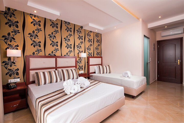 Room 40 of 84
