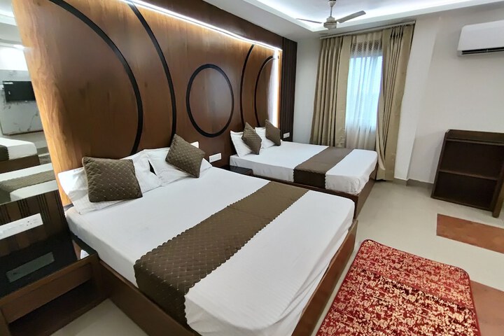 Room 10 of 42