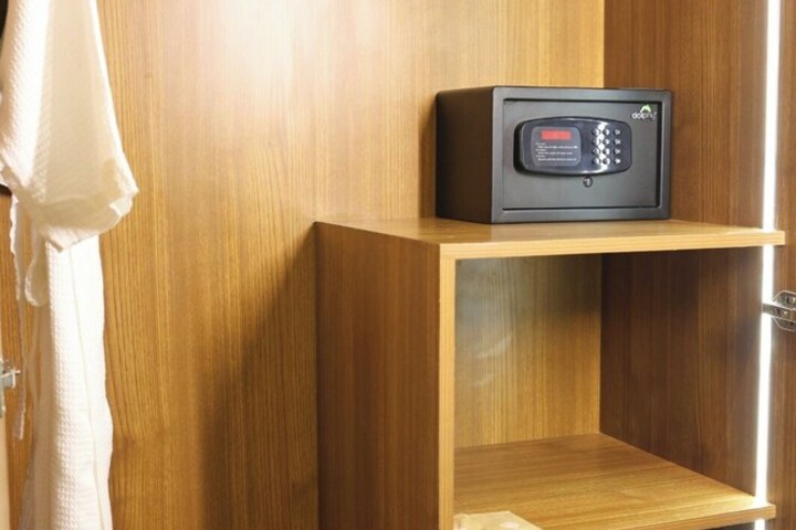 Room 40 of 53