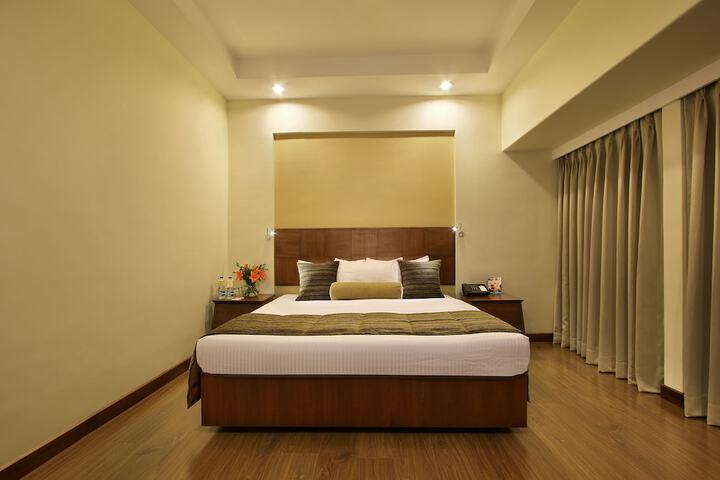 Room 3 of 42