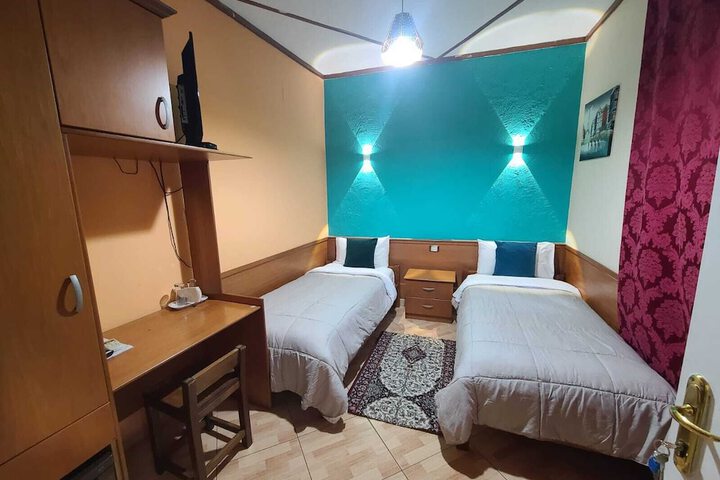 Room 3 of 5