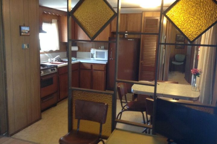 Room 104 of 199