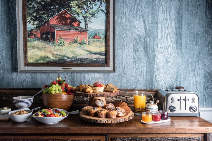 Breakfast/Coffee Service 72 of 98