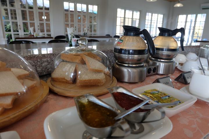 Breakfast/Coffee Service 22 of 42
