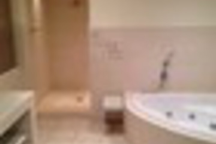Room 47 of 117