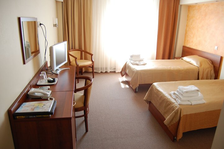 Room 10 of 63