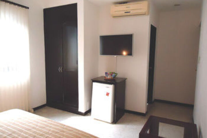 Room 16 of 23