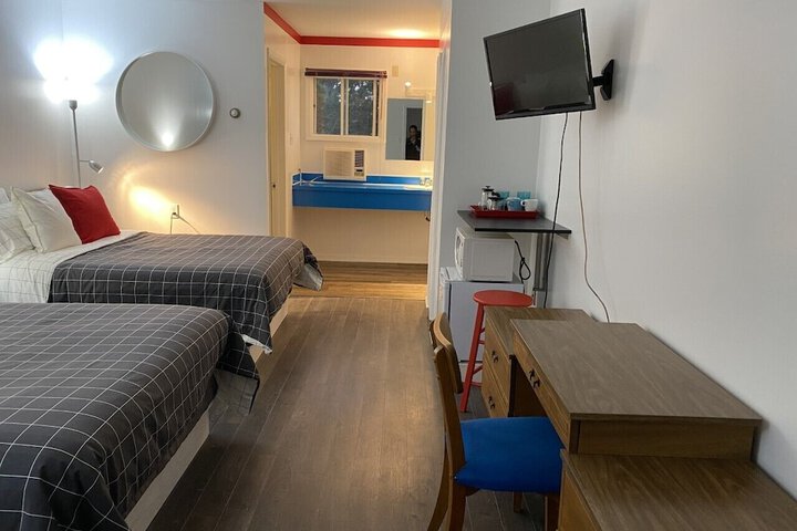 Room 4 of 30