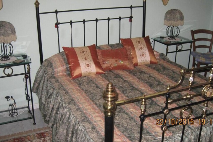 Room 5 of 19