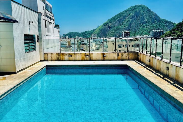 Pool 33 of 43