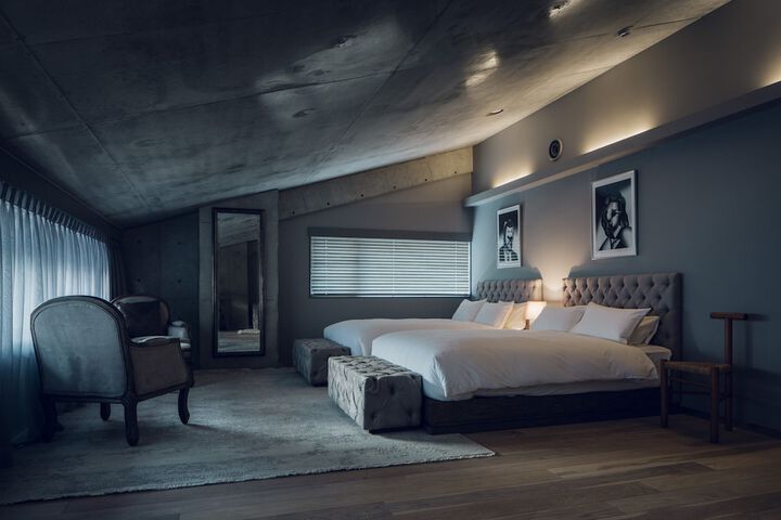 Room 17 of 50