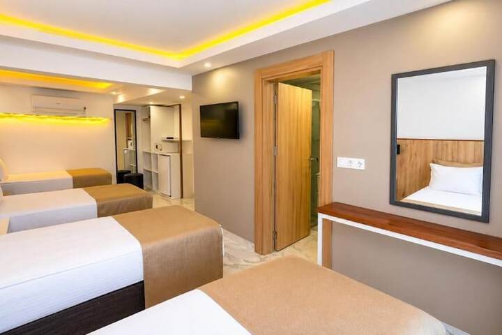 Room 80 of 123