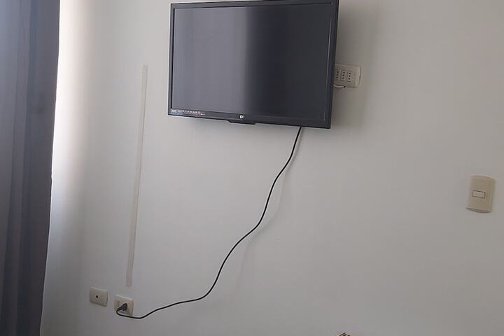 Room 3 of 33
