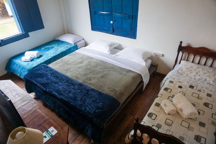 Room 32 of 81